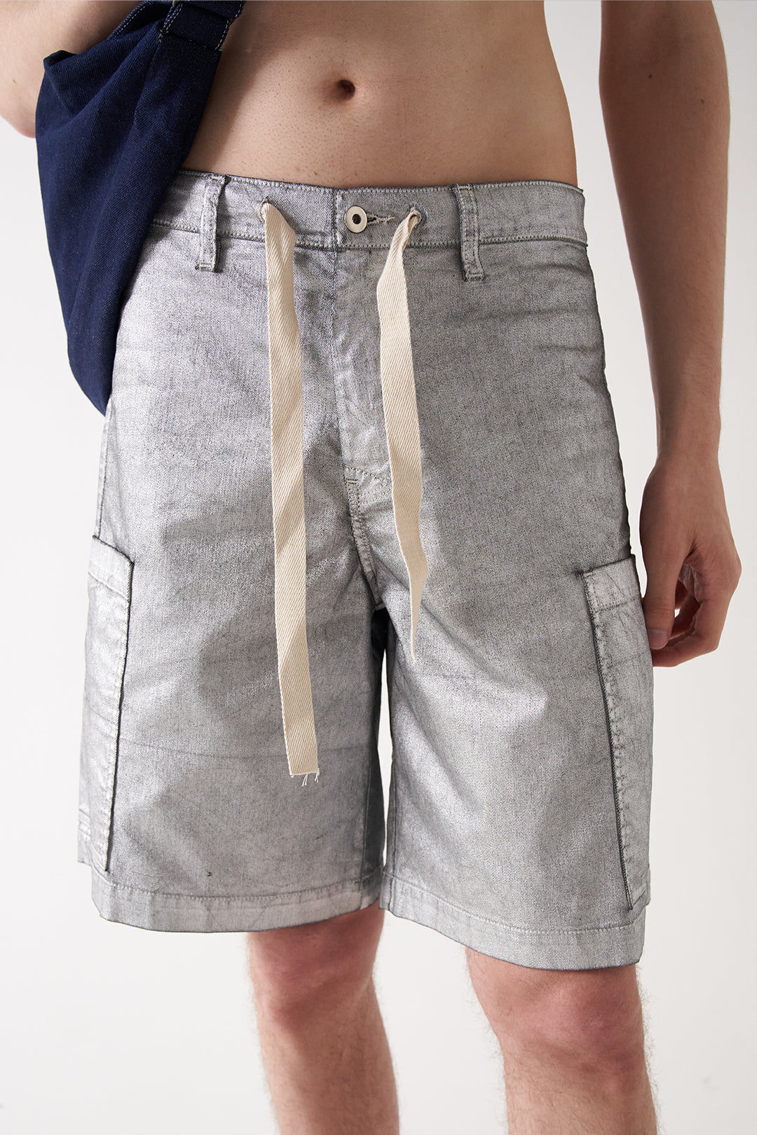 Kraticos silver denim shorts